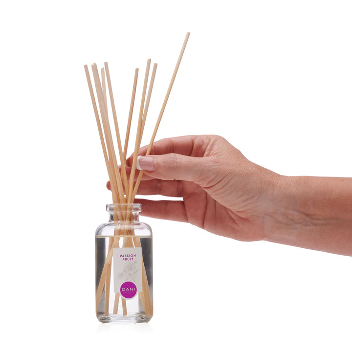 DANI Naturals Reed Diffuser - PASSION FRUIT - The uniek | lifestyle you need